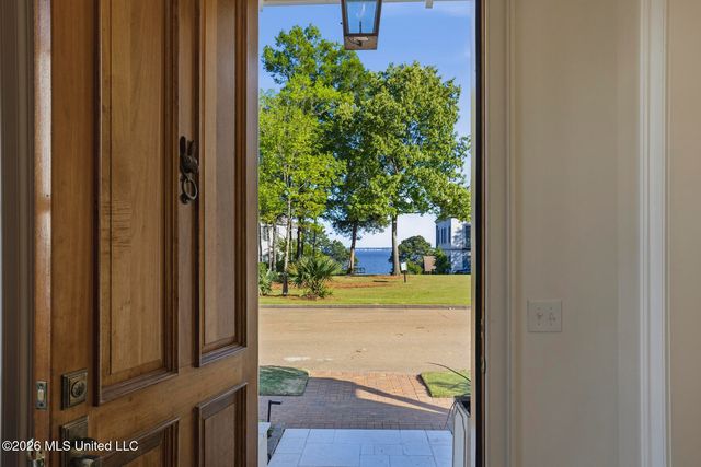 208 N Natchez Drive, Madison, MS 39110