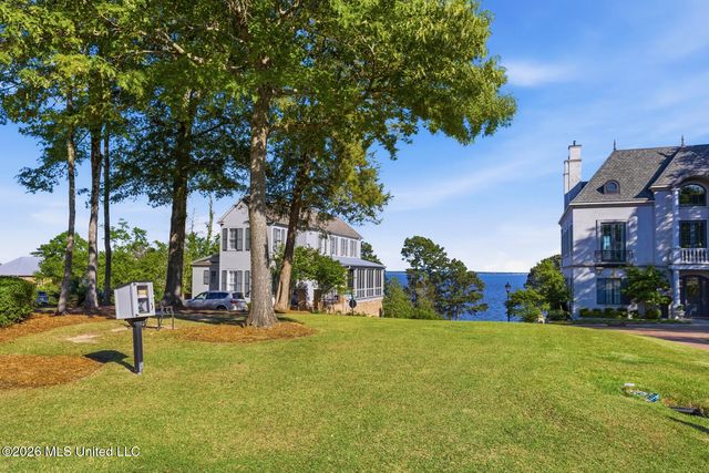 208 N Natchez Drive, Madison, MS 39110