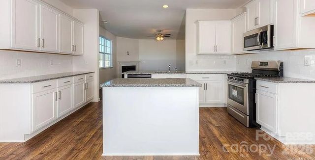 418 Grantham Lane, Charlotte, NC 28262