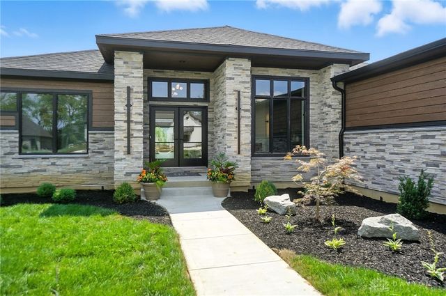 1890 Horseshoe Bend, Dayton, OH 45458
