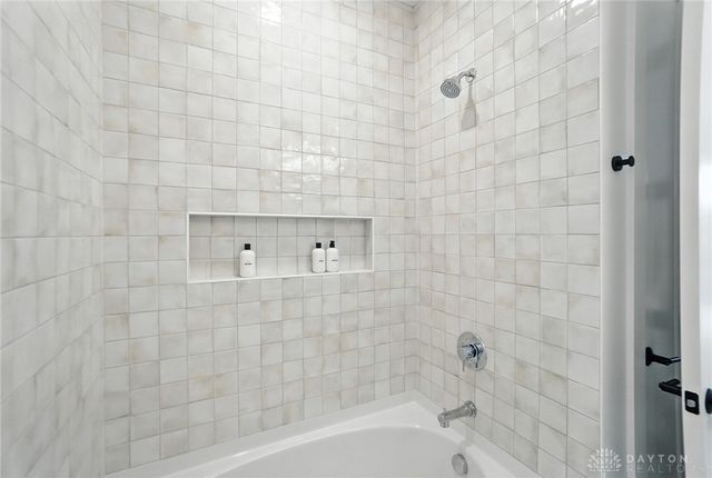 1890 Horseshoe Bend, Dayton, OH 45458