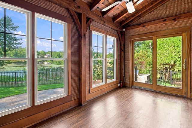 20 Bungalow Point, Wilbraham, MA 01095