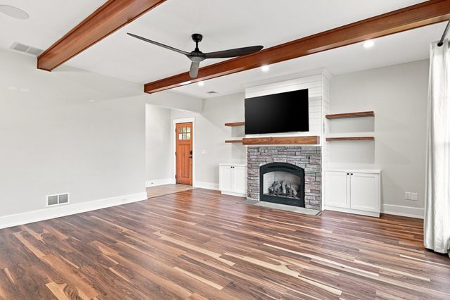 20 Bungalow Point, Wilbraham, MA 01095