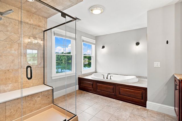 20 Bungalow Point, Wilbraham, MA 01095