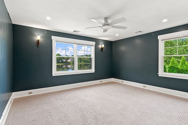 20 Bungalow Point, Wilbraham, MA 01095