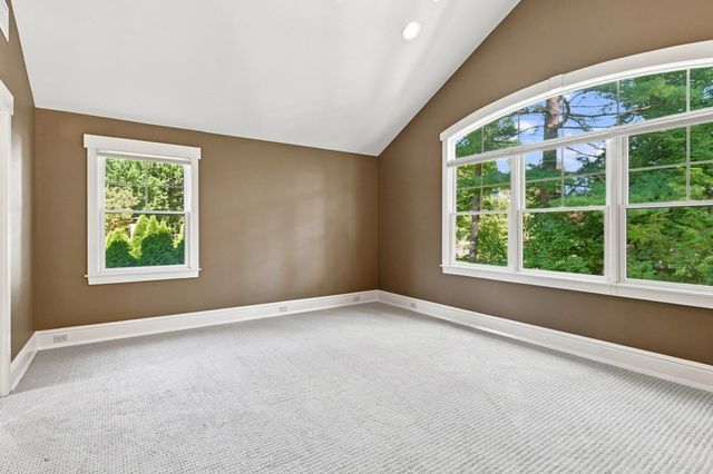 20 Bungalow Point, Wilbraham, MA 01095