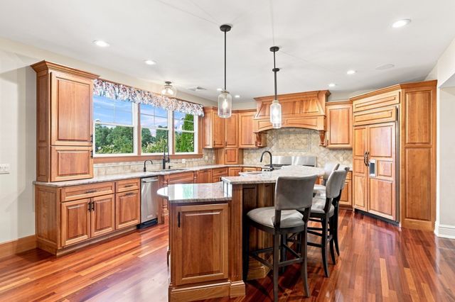 20 Bungalow Point, Wilbraham, MA 01095