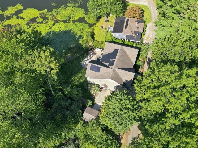 20 Bungalow Point, Wilbraham, MA 01095