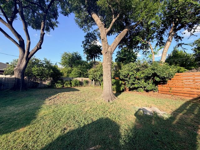 10208 San Lorenzo Drive, Dallas, TX 75228