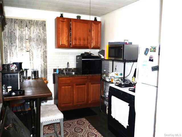 19 Main 5, Wappingers Falls, NY 12590