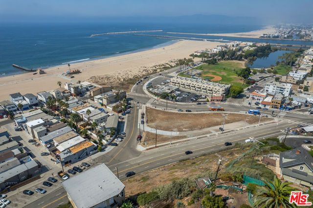6916 Vista Del Mar, Playa Del Rey (los Angeles), CA 90293
