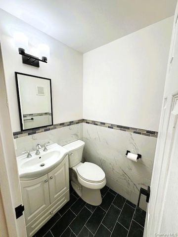 740 E Broadway 3E, Long Beach, NY 11561