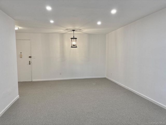 740 E Broadway 3E, Long Beach, NY 11561