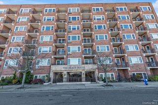 740 E Broadway 3E, Long Beach, NY 11561