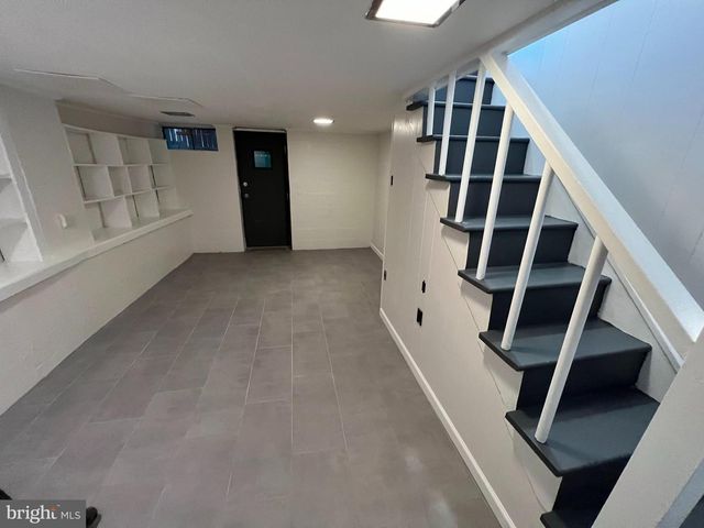 30 W ABINGTON AVE, Philadelphia, PA 19118