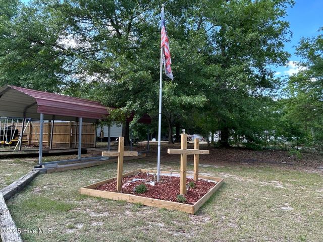 5240 Village Drive, Laurinburg, NC 28352