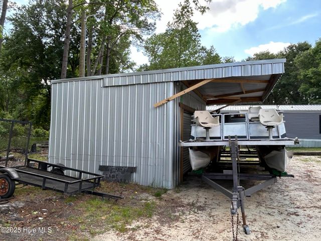 5240 Village Drive, Laurinburg, NC 28352