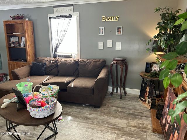 5240 Village Drive, Laurinburg, NC 28352