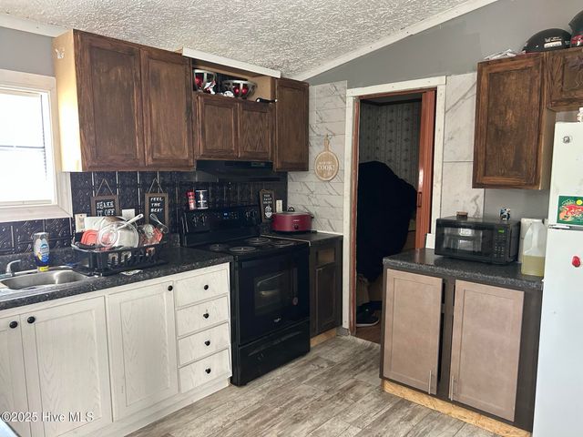 5240 Village Drive, Laurinburg, NC 28352