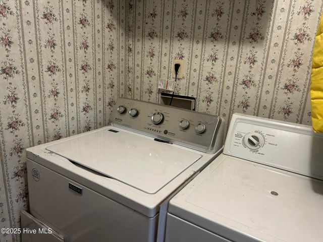 5240 Village Drive, Laurinburg, NC 28352