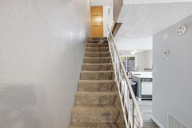 6041 Sequoia Road NW C13, Albuquerque, NM 87120