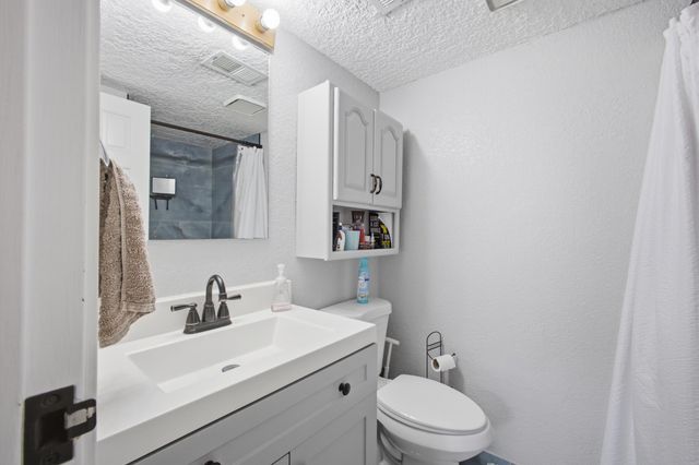 6041 Sequoia Road NW C13, Albuquerque, NM 87120