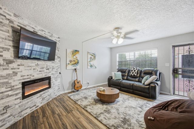 6041 Sequoia Road NW C13, Albuquerque, NM 87120