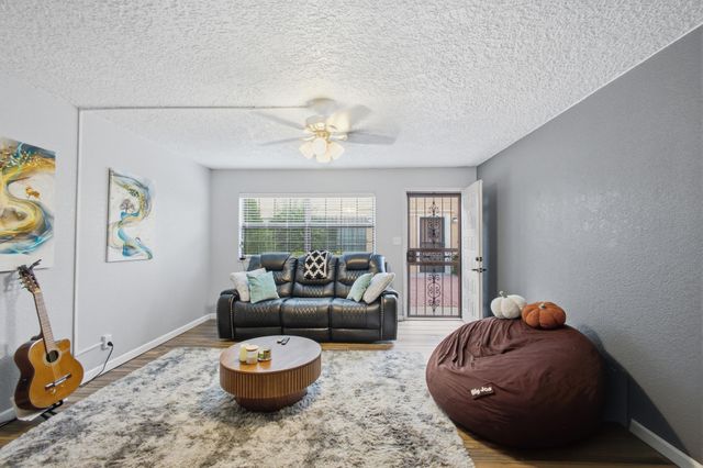 6041 Sequoia Road NW C13, Albuquerque, NM 87120