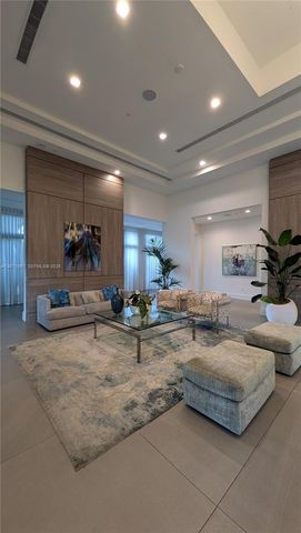 8001 NW 41st Street F-204, Doral, FL 33166