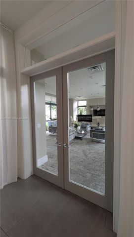 8001 NW 41st Street F-204, Doral, FL 33166