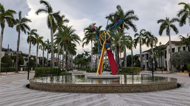 8001 NW 41st Street F-204, Doral, FL 33166