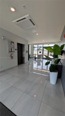 8001 NW 41st Street F-204, Doral, FL 33166