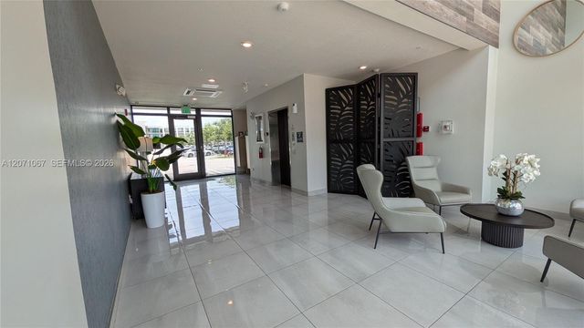 8001 NW 41st Street F-204, Doral, FL 33166
