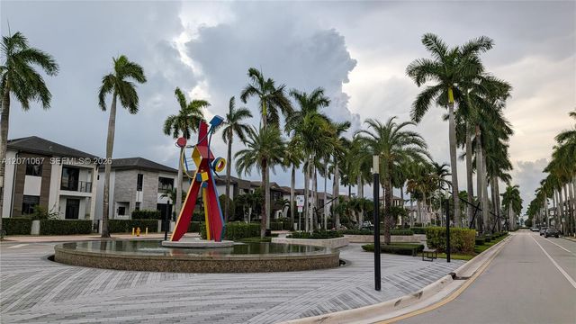8001 NW 41st Street F-204, Doral, FL 33166