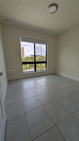 8001 NW 41st Street F-204, Doral, FL 33166