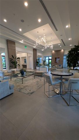 8001 NW 41st Street F-204, Doral, FL 33166