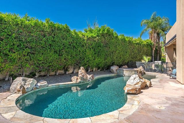 47200 Desert Lily Drive, Palm Desert, CA 92260