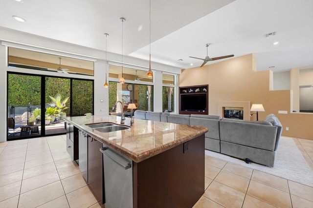 47200 Desert Lily Drive, Palm Desert, CA 92260