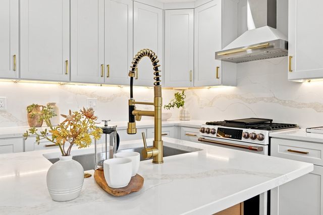 750 Mount Auburn St. 750, Watertown, MA 02472