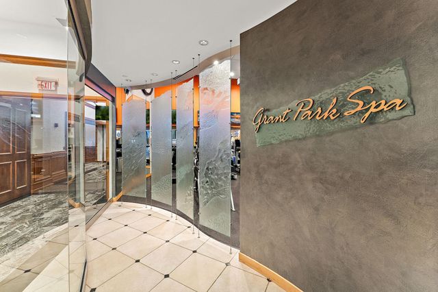 500 E Grant Street 1806, Minneapolis, MN 55404