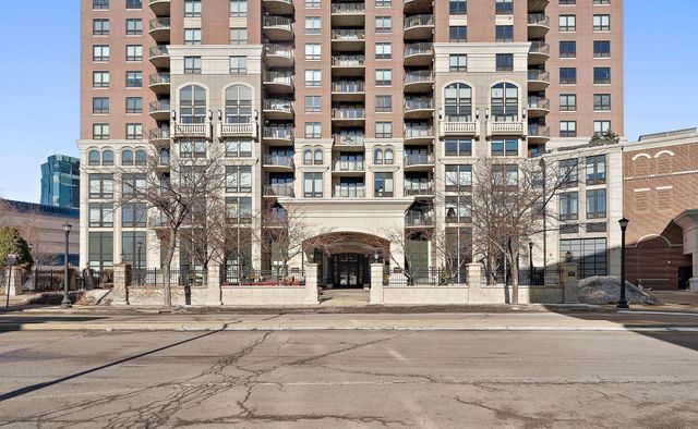 500 E Grant Street 1806, Minneapolis, MN 55404