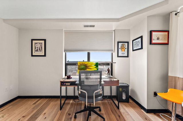 500 E Grant Street 1806, Minneapolis, MN 55404