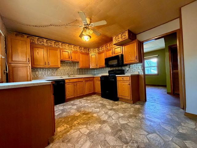2010 Latham Street, Rockford, IL 61103