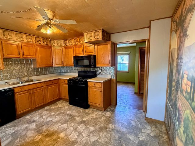 2010 Latham Street, Rockford, IL 61103