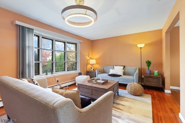 65 Willow Ave, Woodbridge Twp., NJ 08830