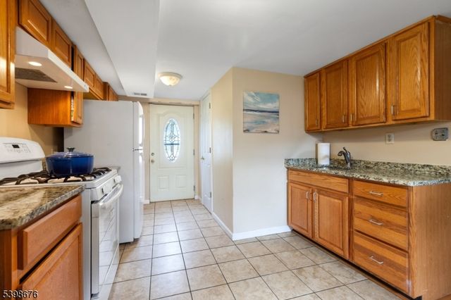 65 Willow Ave, Woodbridge Twp., NJ 08830