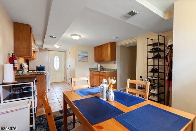 65 Willow Ave, Woodbridge Twp., NJ 08830