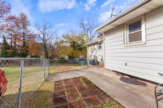 65 Willow Ave, Woodbridge Twp., NJ 08830