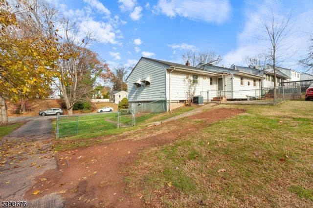 65 Willow Ave, Woodbridge Twp., NJ 08830