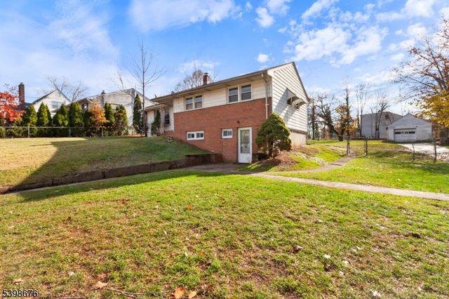 65 Willow Ave, Woodbridge Twp., NJ 08830